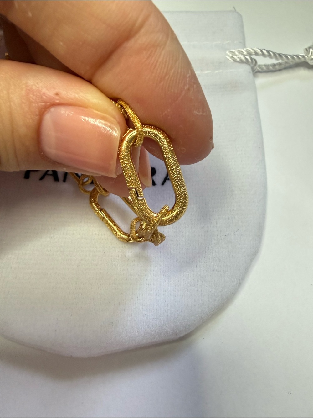 Pandora Small-Link Chain Bracelet
14k gold plating 7 inch - Picture 9 of 10